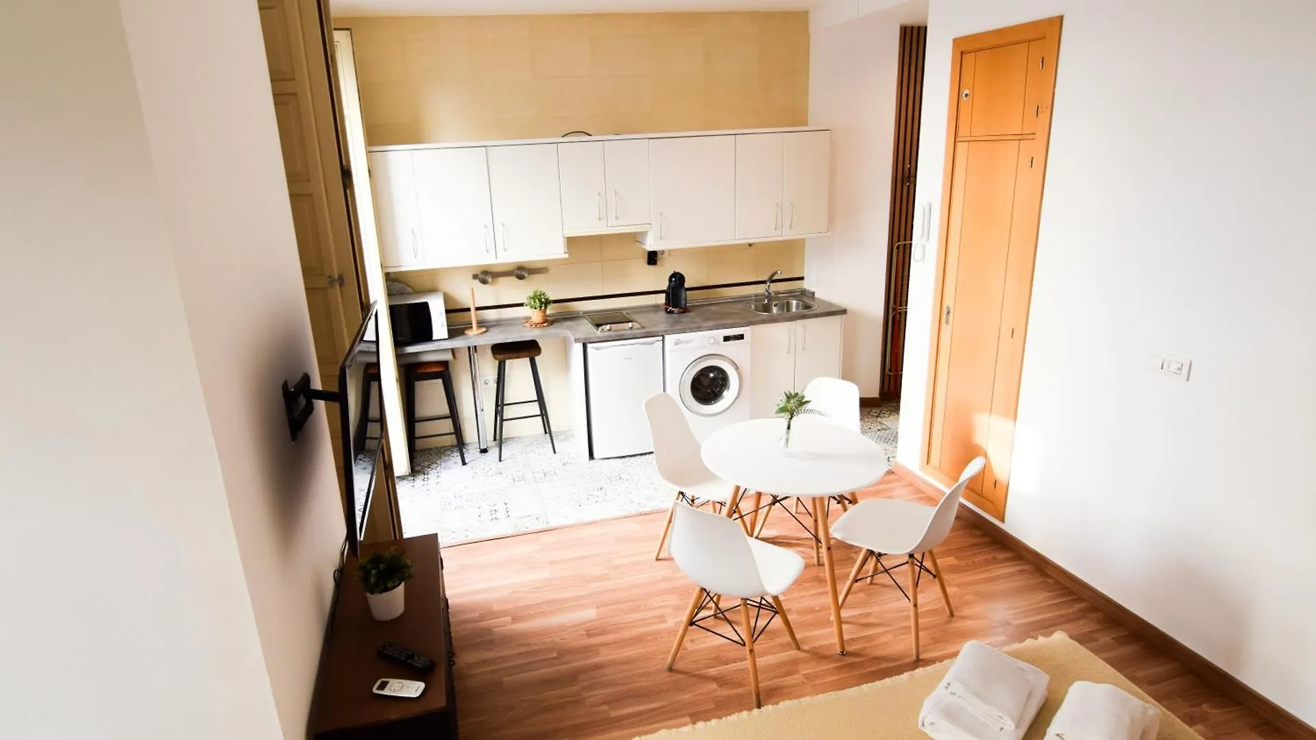 Letmalaga Carreteria Studio 82' Apartmán